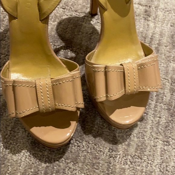Valentino Patent Leather Bow Heels - Picture 4 of 4